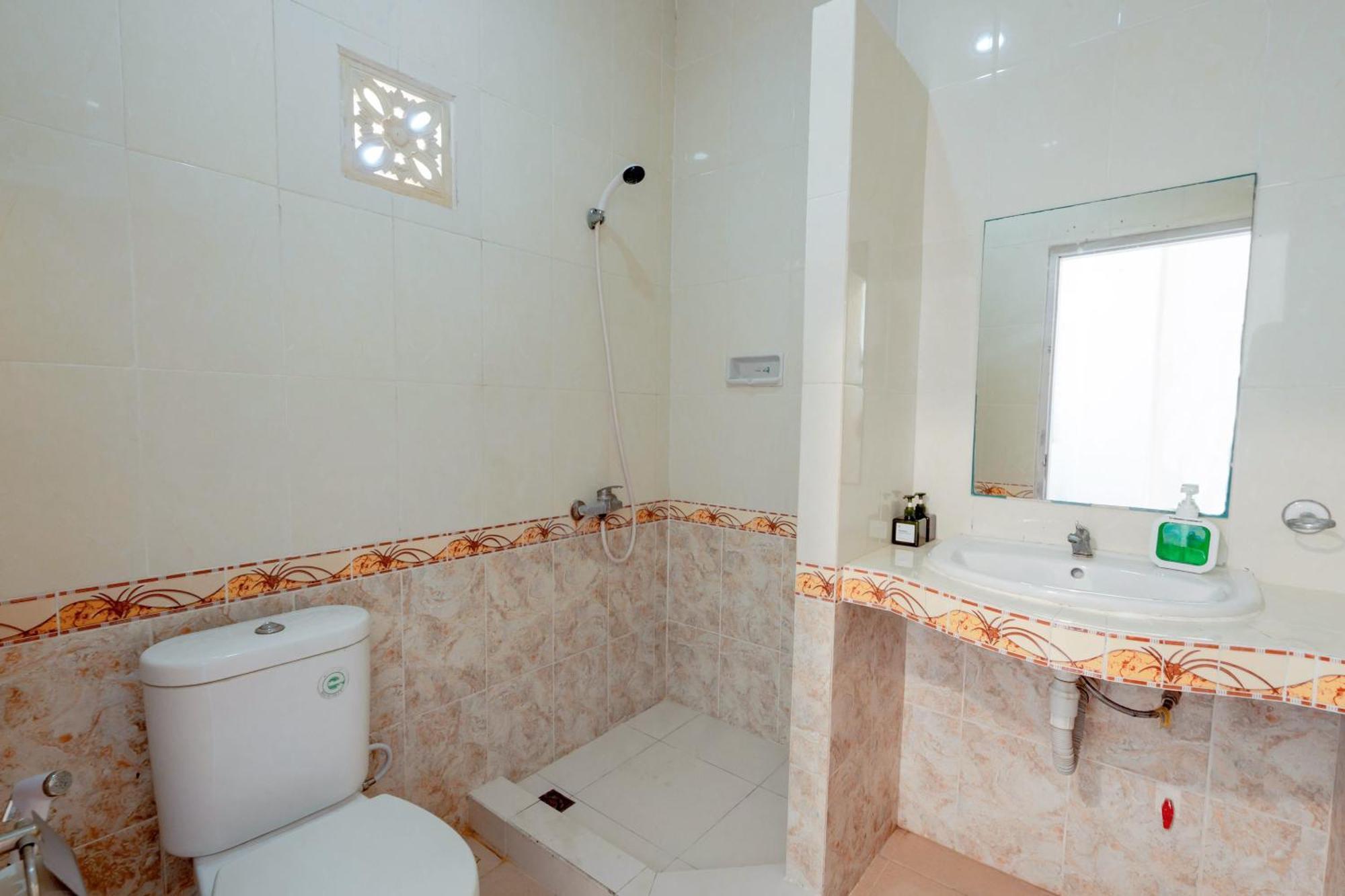 Urbanview Hotel Rasa Sayang Inn Tanjung Benoa Bali Kuta Selatan Ngoại thất bức ảnh